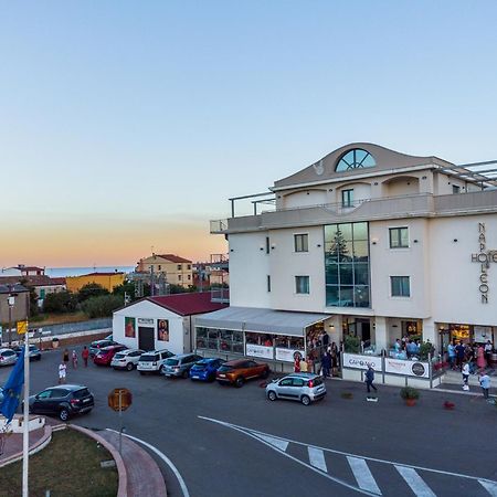 Hotel Napoleon Torre Melissa Exteriör bild