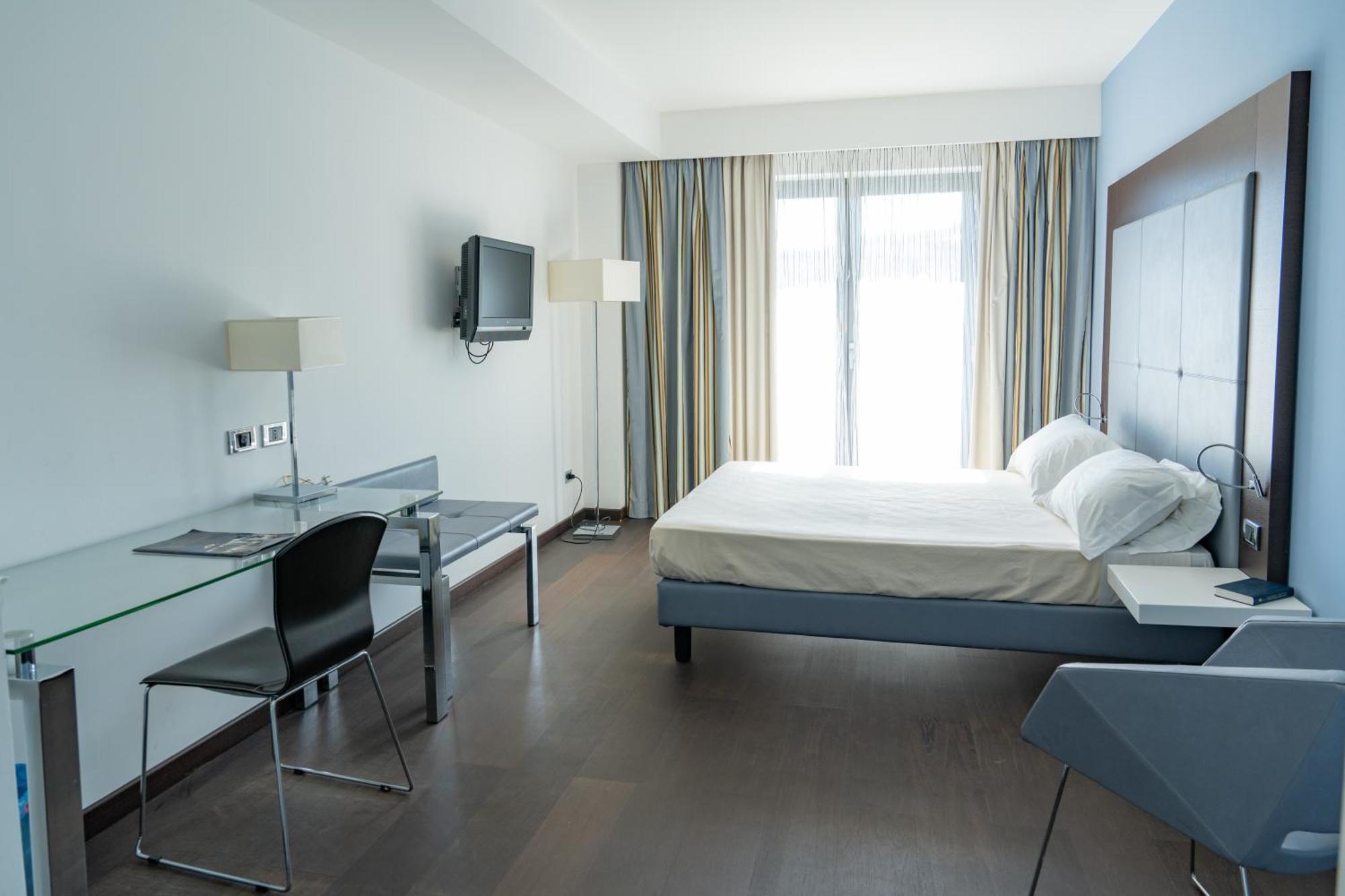 Hotel Napoleon Torre Melissa Exteriör bild