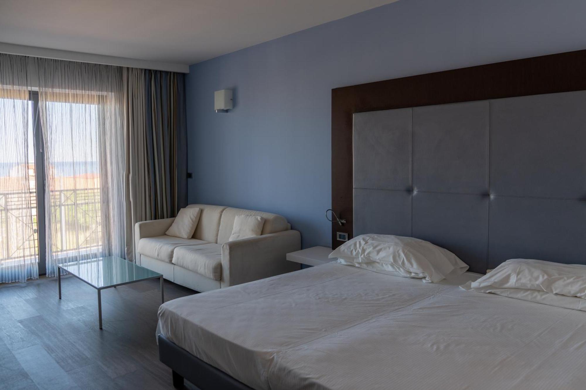 Hotel Napoleon Torre Melissa Exteriör bild