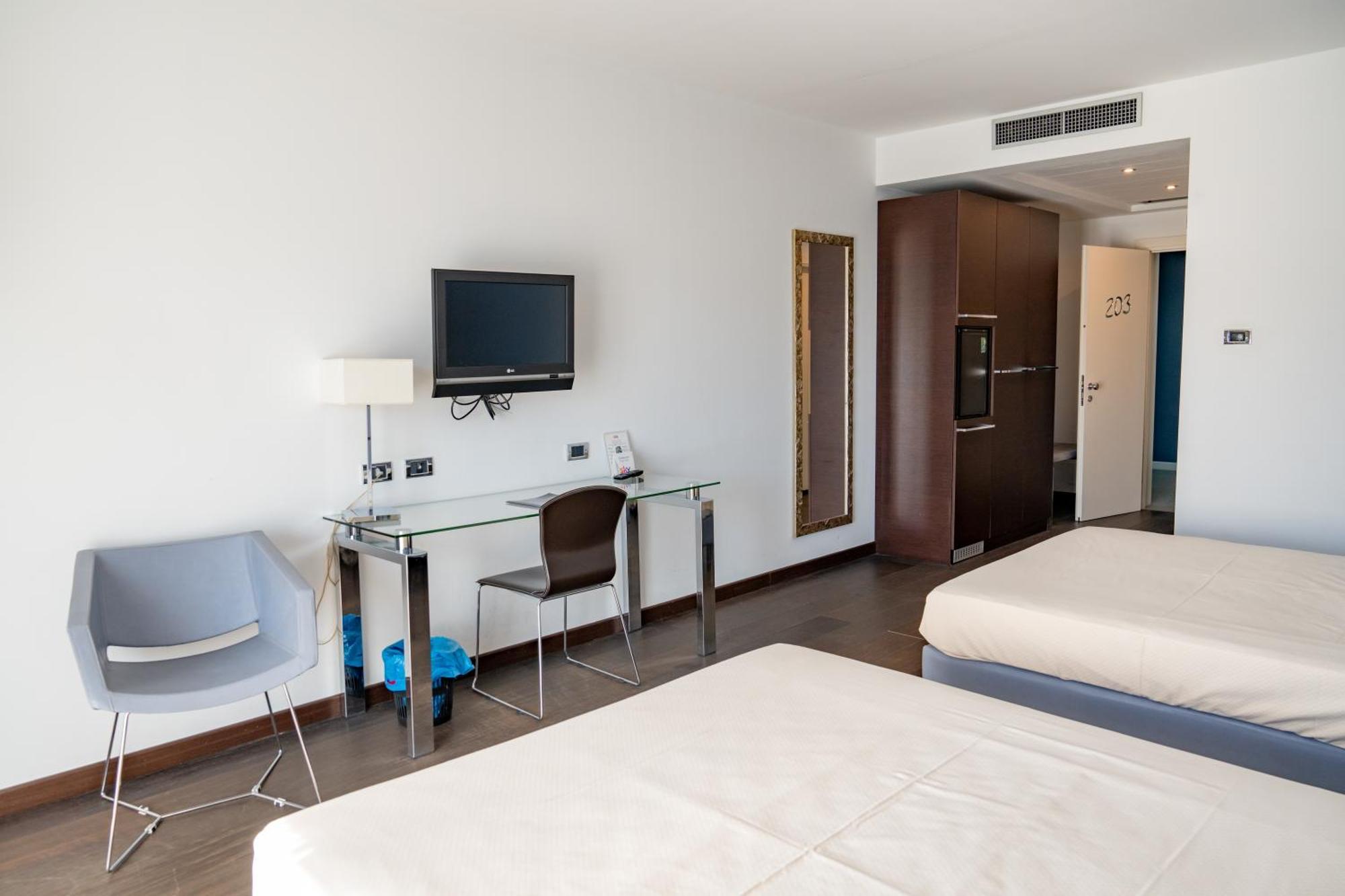 Hotel Napoleon Torre Melissa Exteriör bild