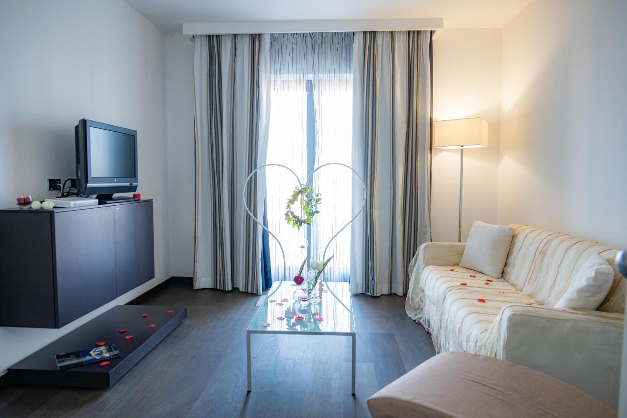 Hotel Napoleon Torre Melissa Exteriör bild