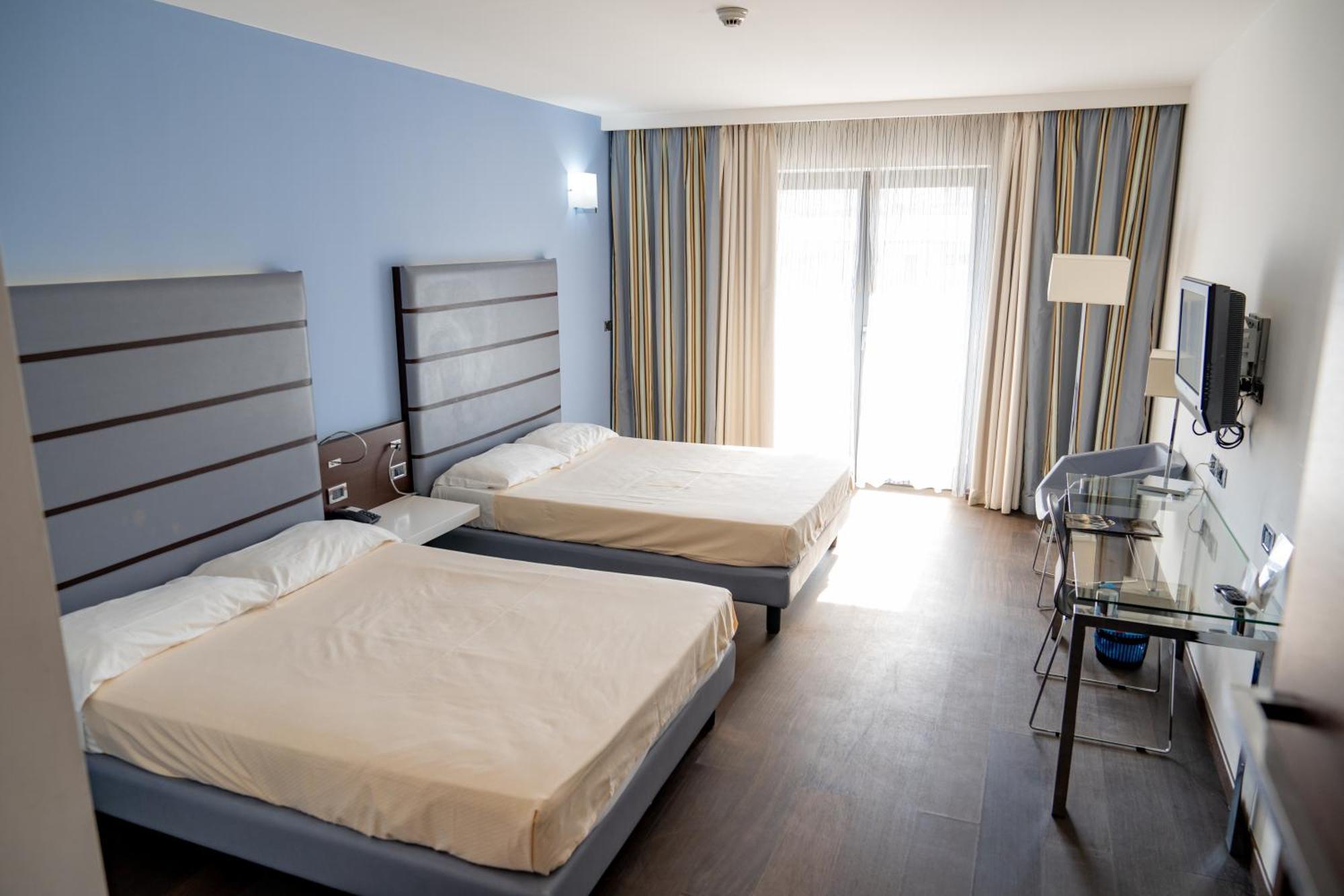 Hotel Napoleon Torre Melissa Exteriör bild