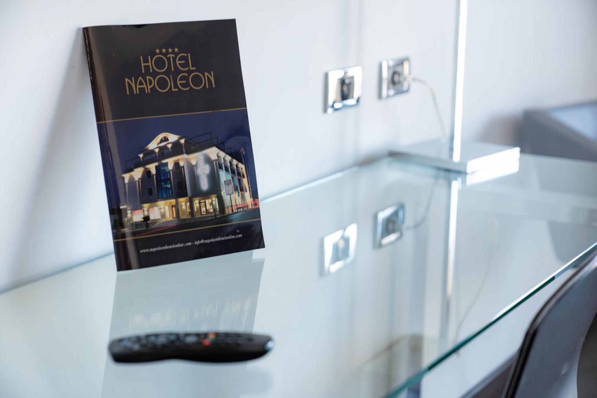 Hotel Napoleon Torre Melissa Exteriör bild