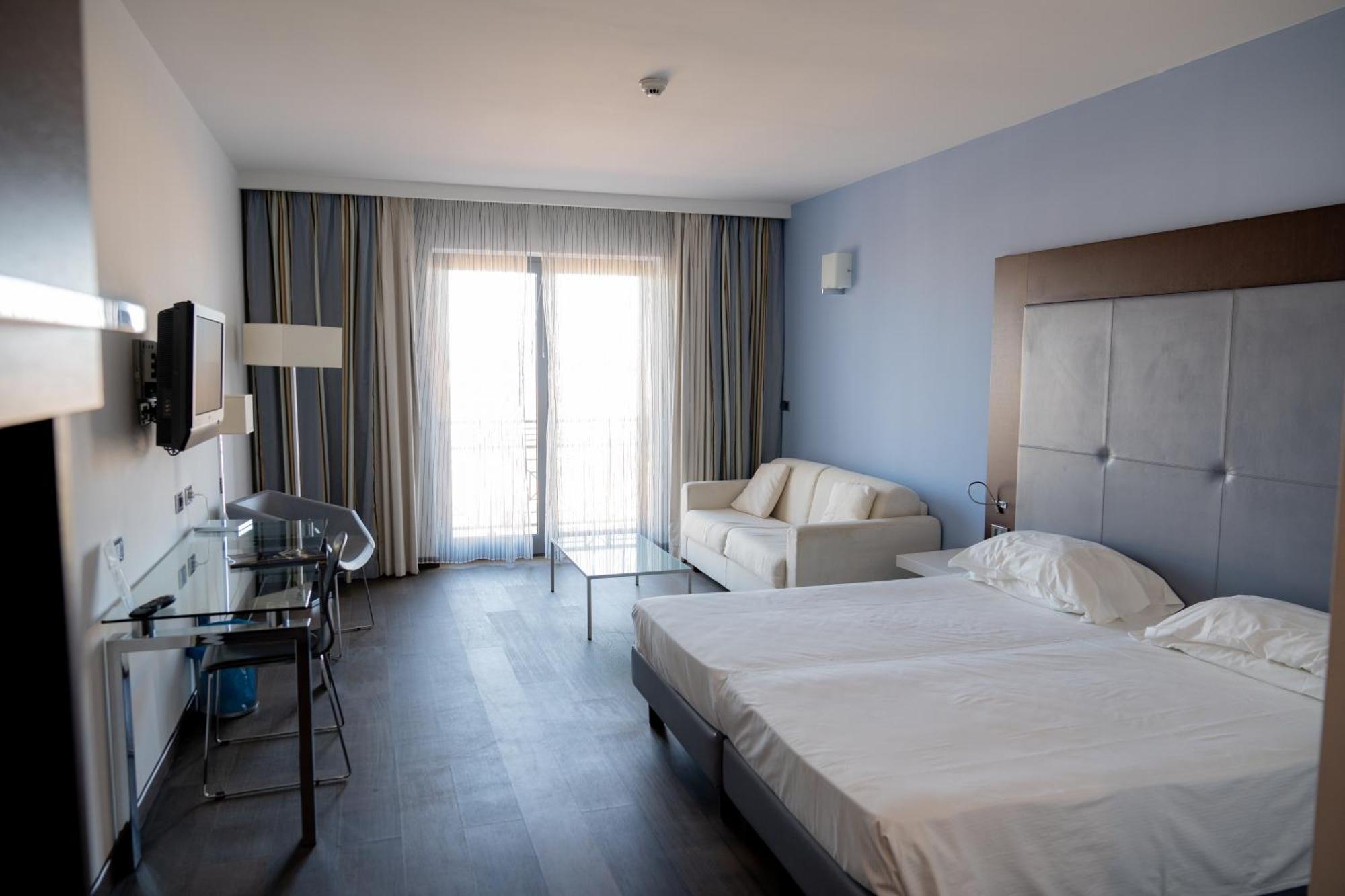 Hotel Napoleon Torre Melissa Exteriör bild