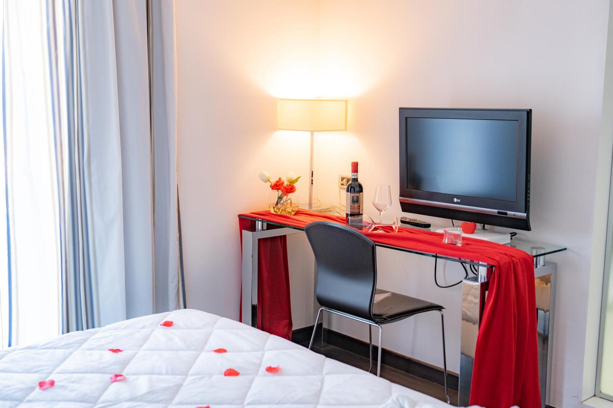 Hotel Napoleon Torre Melissa Exteriör bild