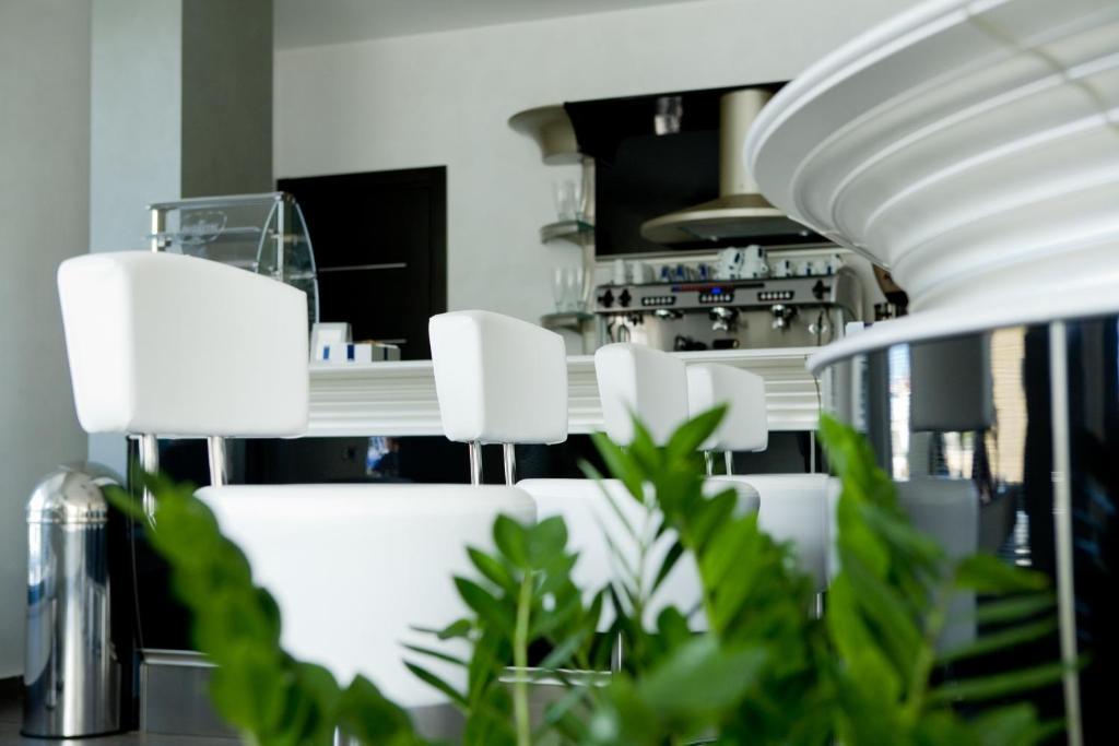 Hotel Napoleon Torre Melissa Exteriör bild