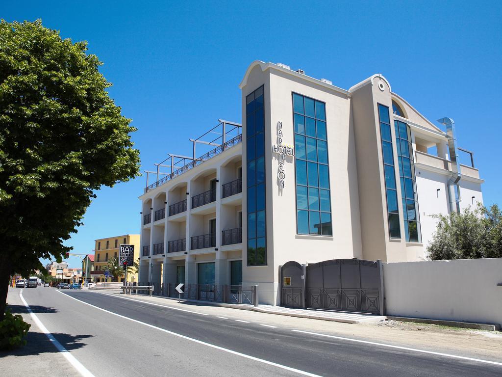 Hotel Napoleon Torre Melissa Exteriör bild