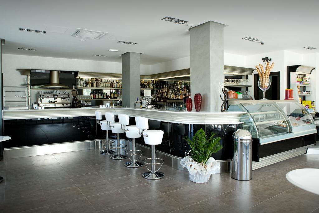 Hotel Napoleon Torre Melissa Exteriör bild